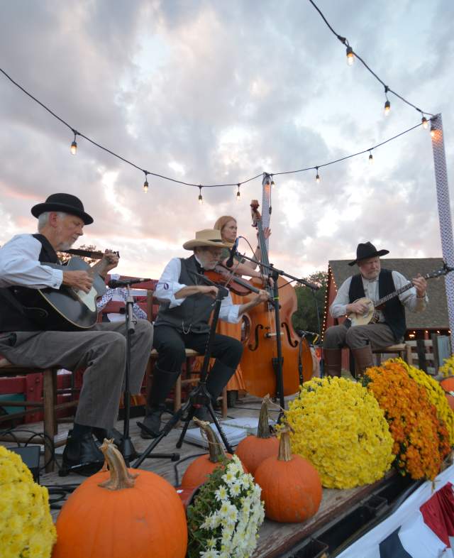 Nash Farm Barn Dance band playing