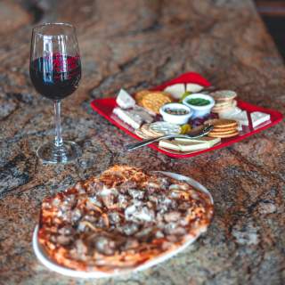 Farina's Winery & Café