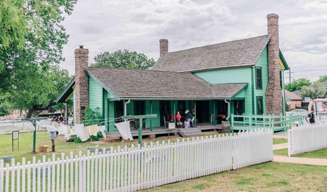 Nash Farm house in Grapevine